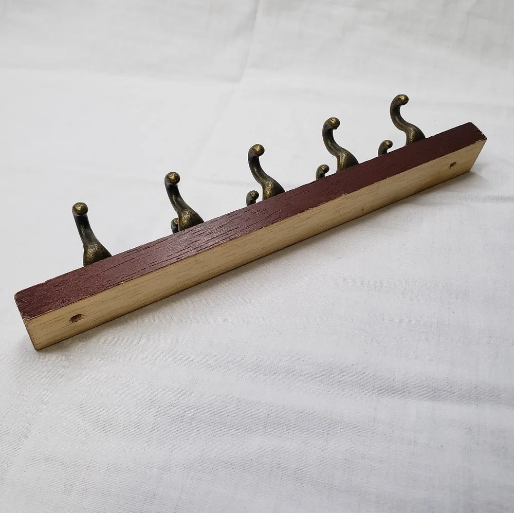 Vintage Mini Wooden Hook Rack Five Double Sided Metal Hooks Small Spaces 7